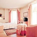 Hotel Pagoda 4*