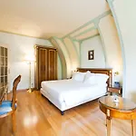 Pagoda Hotel 4*